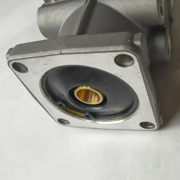 Válvula Pedalera De Freno Wabco Modelo Viejo 8 Bocas M.benz - Imagen 2